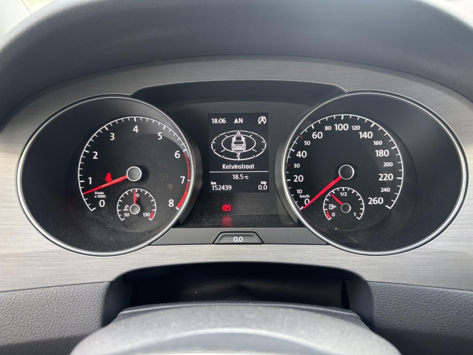 Volkswagen-Golf Sportsvan-20