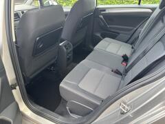 Volkswagen-Golf Sportsvan-9